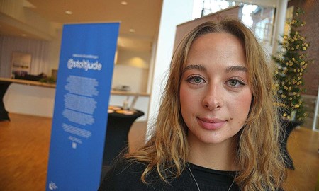 Hon br sin judiska identitet med stolthet: Jag r rdd - men hoppfull 