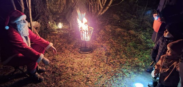 Hagaparken fylldes av tomtar och barn 