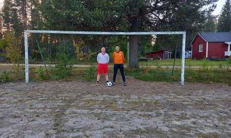 F�rfattaren som skildrar idrottsplatsers sista andetag kommer till V�ckels�ng 