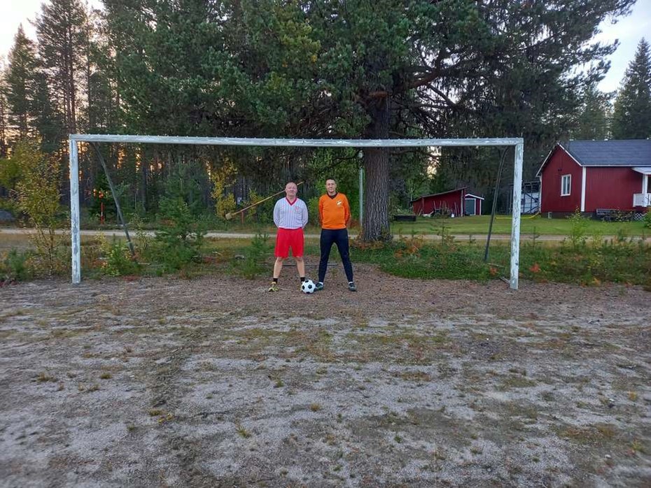 F�rfattaren som skildrar idrottsplatsers sista andetag kommer till V�ckels�ng 