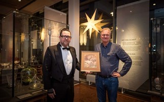 M�lning donerades till Utvandrarnas hus  