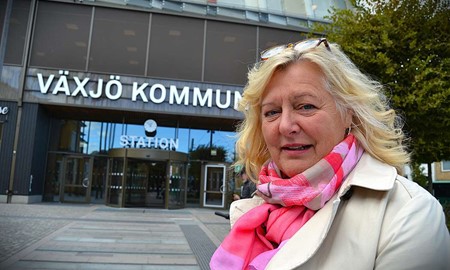 Centerpartiets nya gruppledare prisar v�gm�starrollen