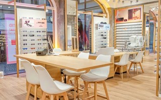 Internationell optikkedja p� Grand Samarkand