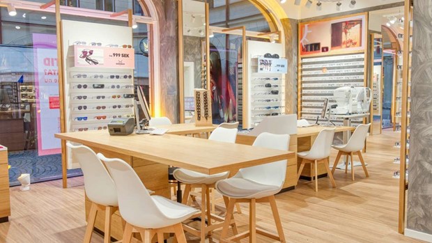 Internationell optikkedja p� Grand Samarkand