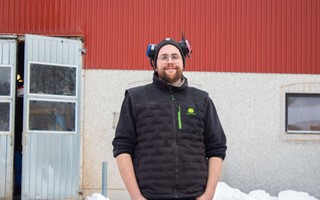 Han kl�cker fram framg�ng