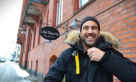 Robin l�rde sig baka pizza i Italien - nu driver han Lilla Rustik p� S�der 