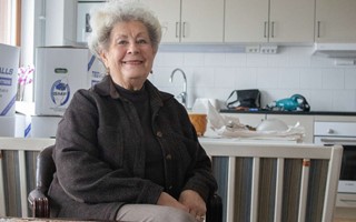 Christina �r f�rst in p� Tingsbacken