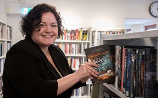 Madeleine forts�tter trollbindamed Lyckeholms hemligheter