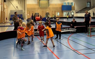 Idrottsdag i Moheda samlade barnen under sportlovet