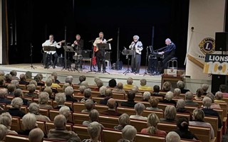 Lions bj�d p� uppskattad konsert i Thalia