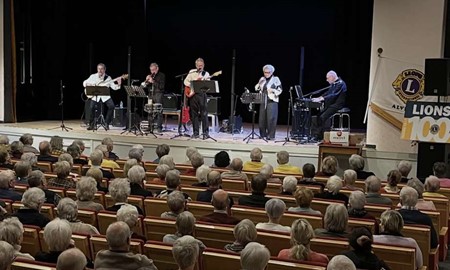 Lions bj�d p� uppskattad konsert i Thalia