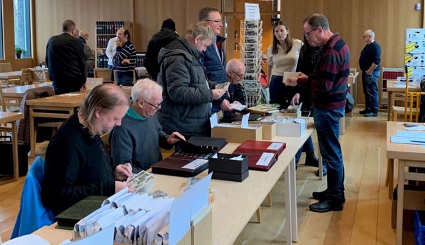 Samlarm�ssa p� Vattentorget i V�xj� 