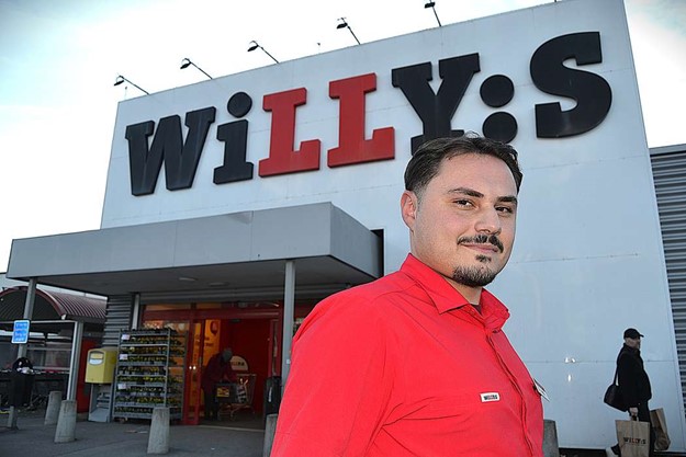 Nye butikschefen p� Willys laddar f�r s�nkt matmoms: �J�ttebra f�r v�ra kunder�