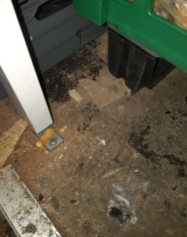 Personalen r�kte inomhus p� smutsigt matst�lle i V�xj�:  �Ovanligt mycket avvikelser p� det h�r st�llet� 