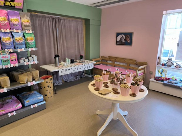 Lyckad ny�ppning hos Tassa in till Emmas