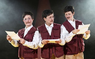 Klurig musikteater f�r barn om hur en kris kan bli starten f�r n�got nytt