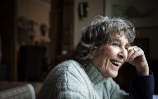 Siw Malmkvist inviger Tyrolens nya vagnshotell 