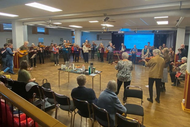�rsm�te blev spelmansst�mma � Alvesta fylldes med musik och gemenskap