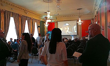 SD:are beundrar Simona Mohamsson:  �Jag avgudar det lilla flickebarnet� 