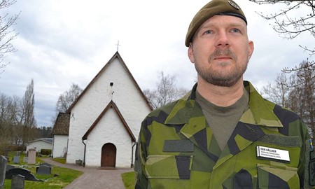 Kantorn i �jaby kyrka har saknat gr�nkl�derna 