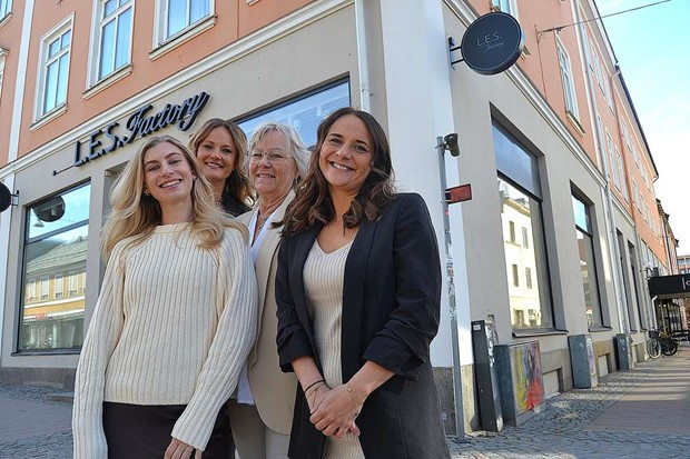 LES Factory storsatsar i mer �n dubbelt s� stor butikslokal