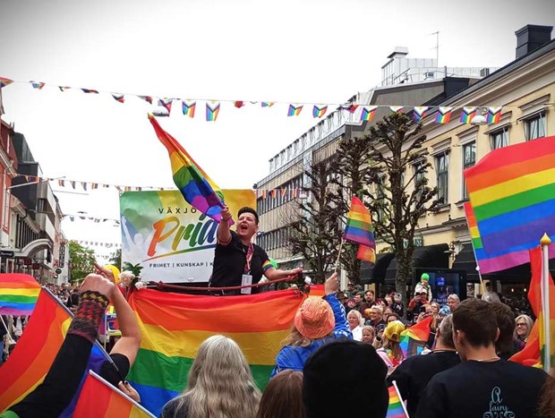 En vecka av f�rg och gemenskap: V�xj� Pride �r tillbaka och fyller staden