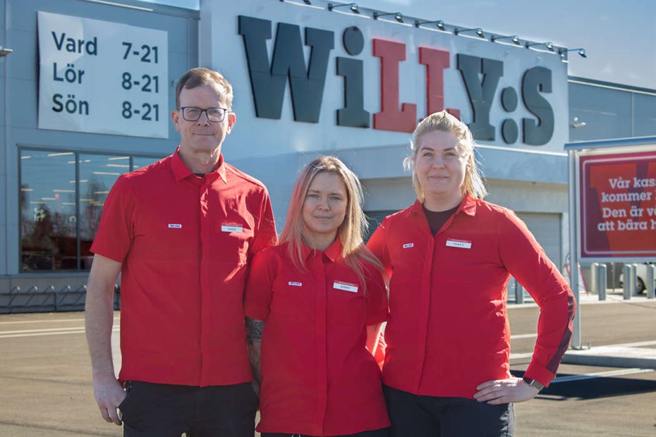 Ett halv�r efter studenten blev till 17 �r � Tracy �r butikschef f�r nya Willys i Alvesta