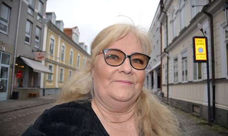 Politiker i Tingsryd j�mf�rde S-ledare med sexdocka
