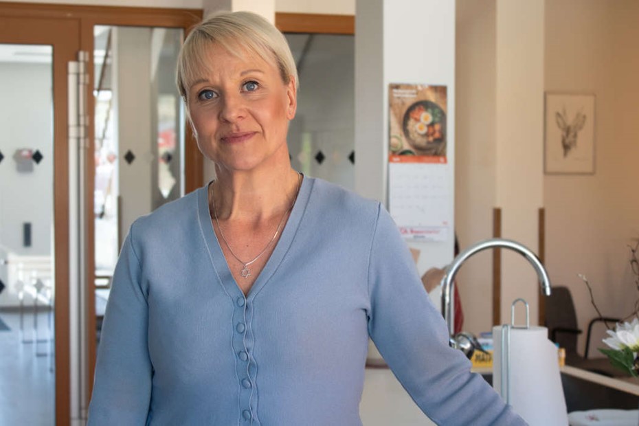 Anna Tenje pressar Alvesta kommun om bakgrundskontroller i omsorgen
