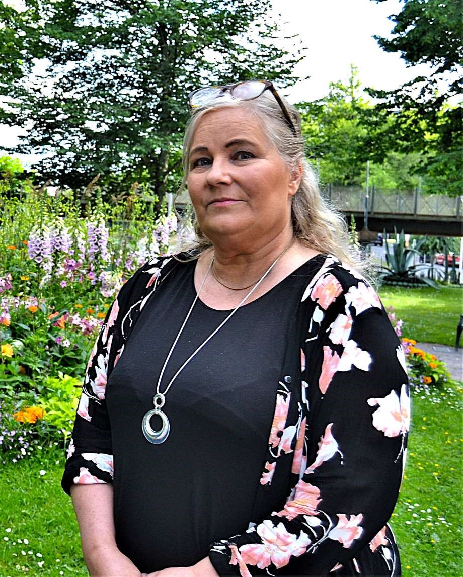 �Folk blir h�nade av politiker i allm�nhetens fr�gestund�