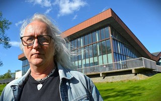 Musikprofilen Micke Ringdahl vill ha scen f�r livemusik i simhallen