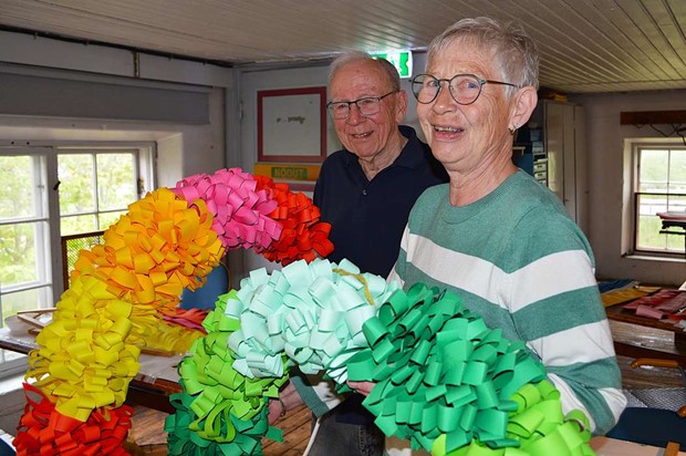 Unik midsommarstång reser sig i Lessebo Unik midsommarstång reser sig i Lessebo