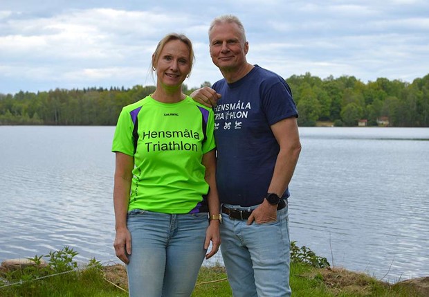Lennart och Eva fortsätter att arrangera triathlon på sin egen bakgård Lennart och Eva fortsätter att arrangera triathlon på sin egen bakgård