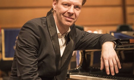 Tengstrandfestivalen firar 20 �r med en av v�rldens fr�msta konsertpianist 