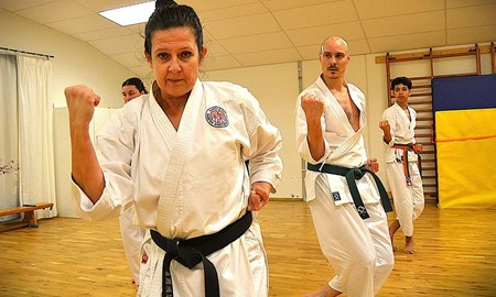 �Man beh�ver inte vara vig f�r att tr�na karate�
