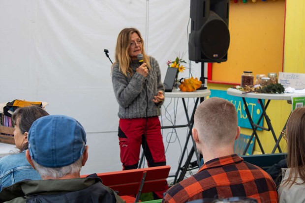 Sk�rdem�ssa med en tradition och f�rnyelse