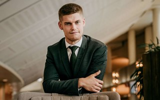 Krysskungen Rosengren s�krar riksdagsplatsen