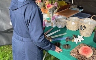 Blommorna �r hennes passion 