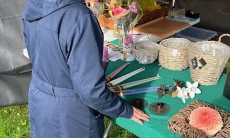 Blommorna �r hennes passion 
