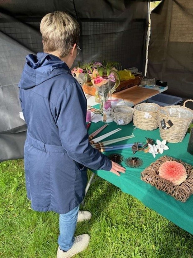 Blommorna �r hennes passion 