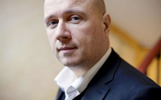 Torbj�rn Elensky h�ller f�redrag om P�r Lagerkvist i V�xj� 